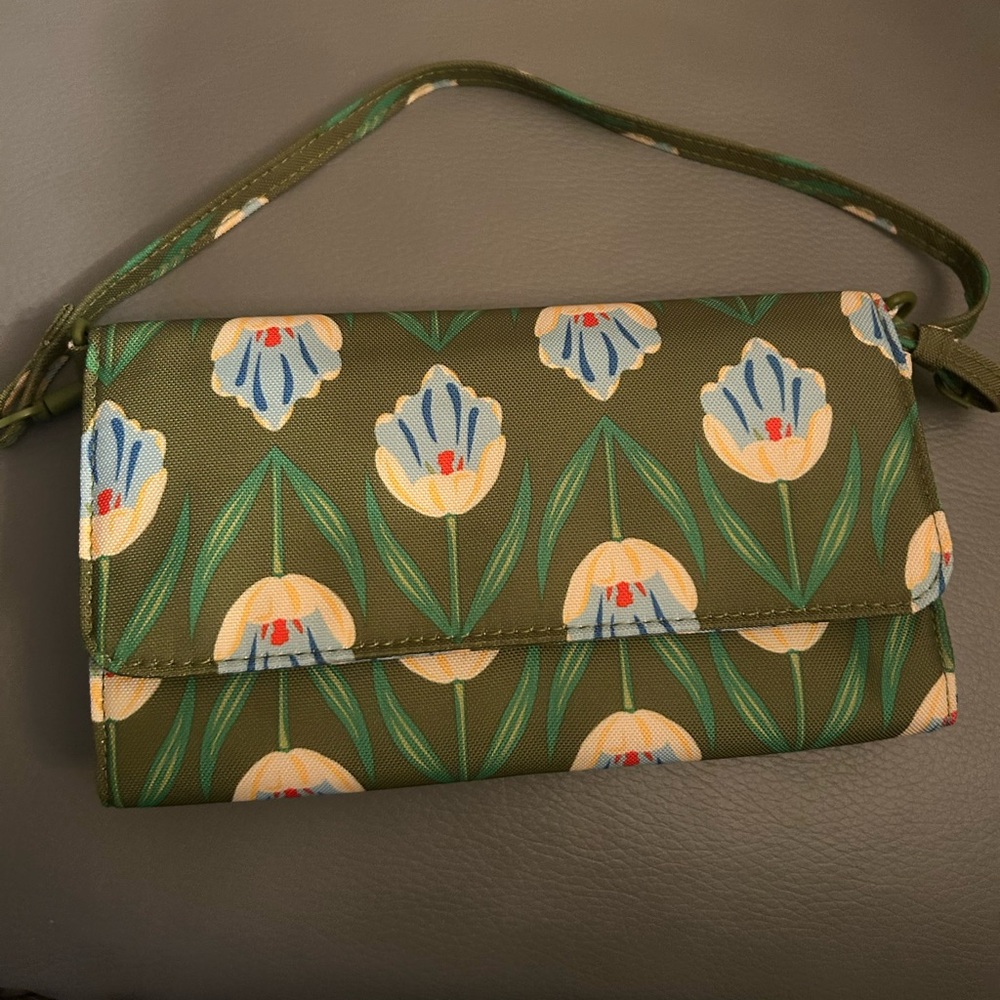 Vera Bradley tulip rows wallet crossbody NWT